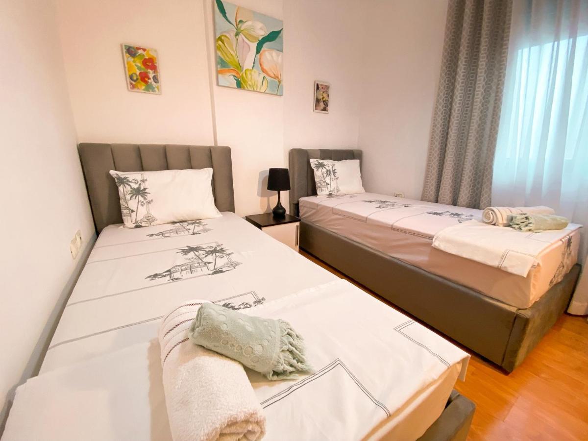Tirana Views Apartment - Comfy & Spacious Екстер'єр фото